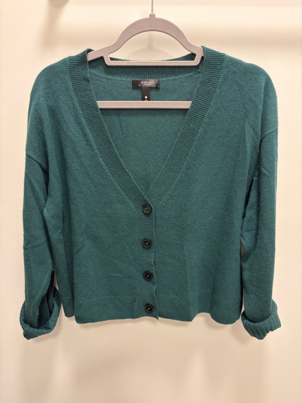 Aqua Women’s  Hunter Green V-Neck Button Cardigan Cashmere Sweater